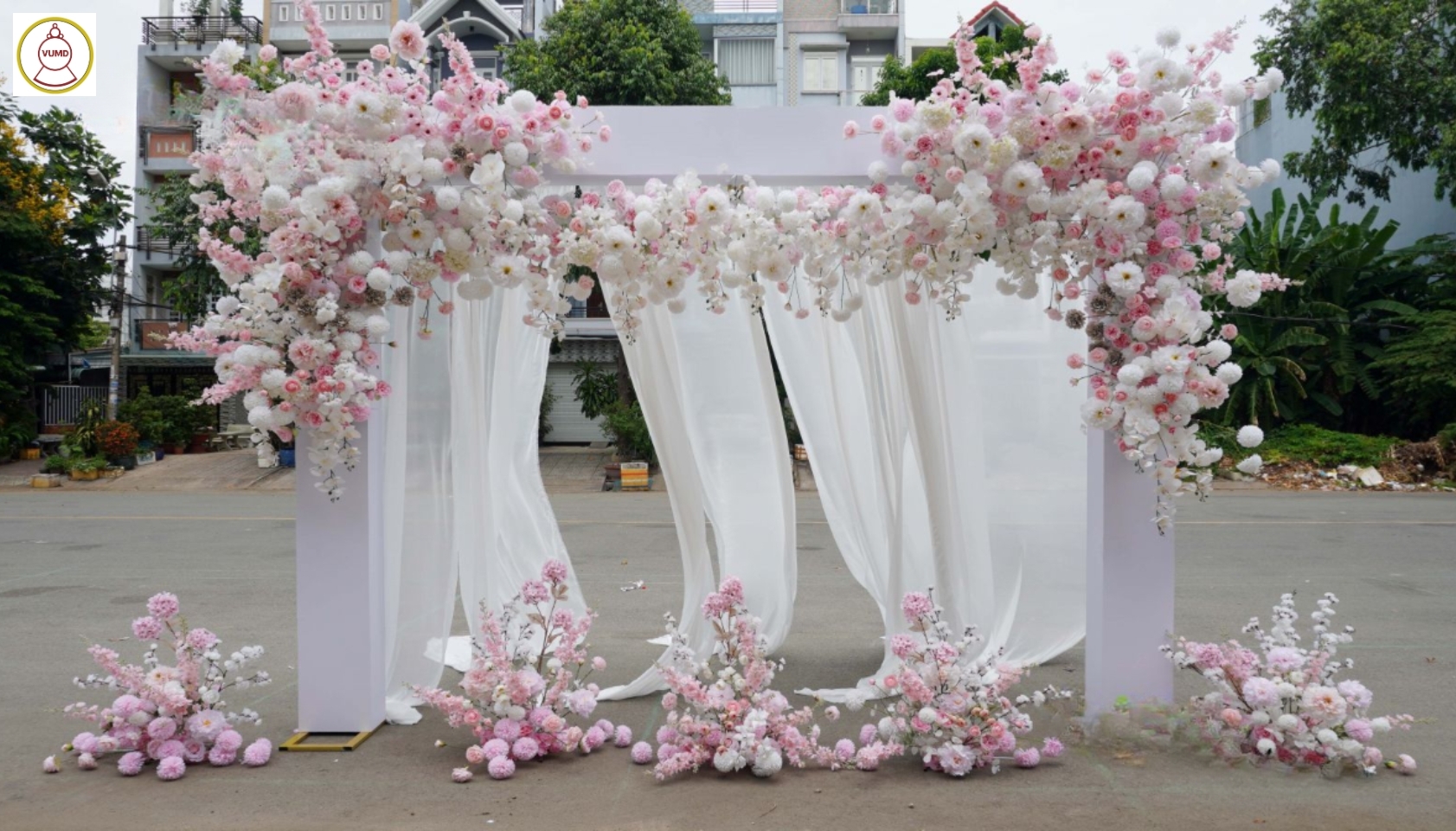 Background đám cưới tại nhà đẹp